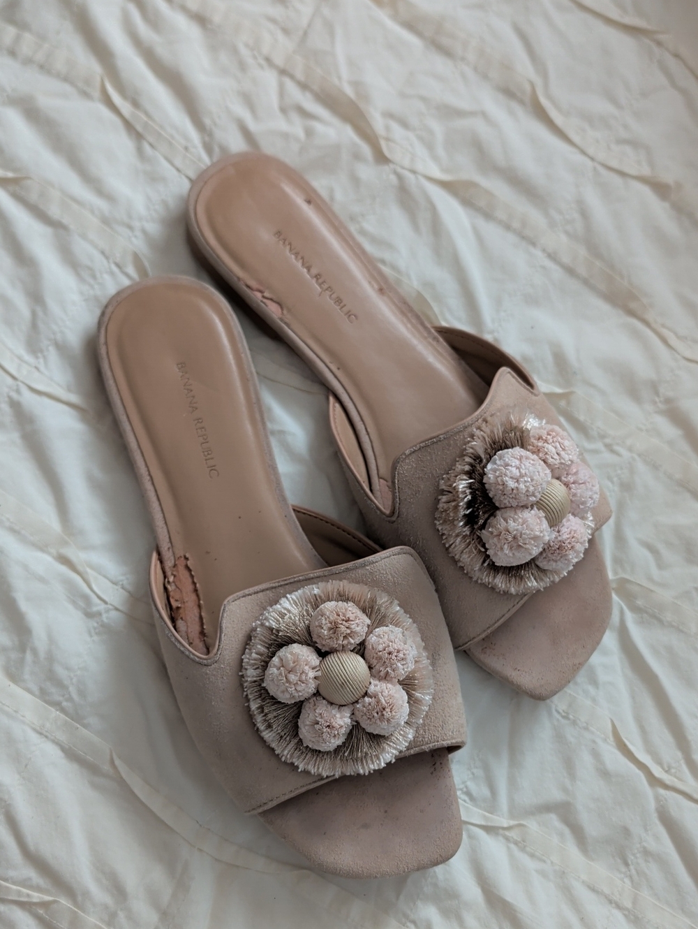 Banana Republic Blush Pink Floral Pom Slide Mules